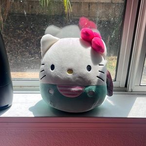Hello kitty squishmallow
